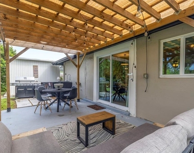 2586 Auburn Boulevard - Photo Thumbnail 24