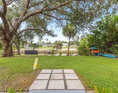 2586 Auburn Boulevard - Photo Thumbnail 27