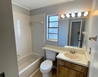1234 Crossfield Drive - Photo Thumbnail 11