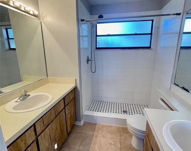 1234 Crossfield Drive - Photo Thumbnail 12