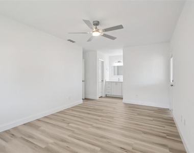 11147 Acme Drive - Photo Thumbnail 16