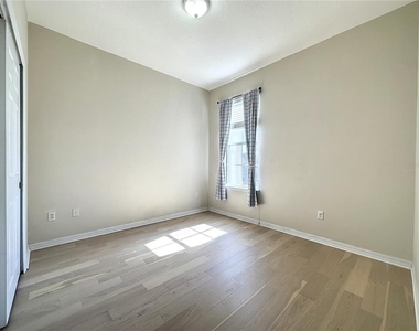 11564 Mizzon Drive - Photo Thumbnail 16