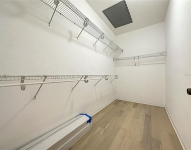 11564 Mizzon Drive - Photo Thumbnail 10
