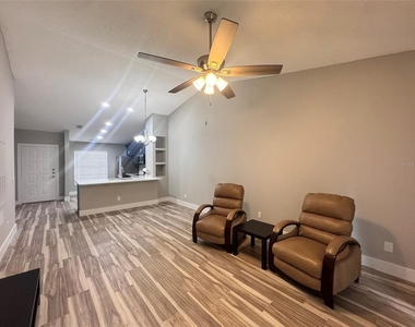 13903 Timberland Drive - Photo Thumbnail 3