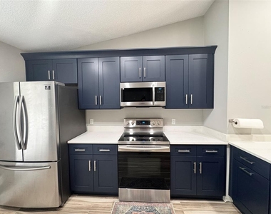 13903 Timberland Drive - Photo Thumbnail 10