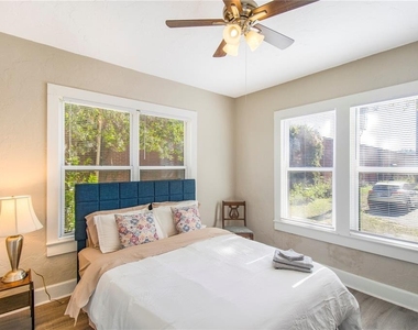 702 Nw 2nd Avenue - Photo Thumbnail 16