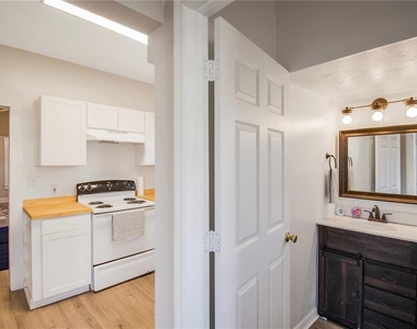 702 Nw 2nd Avenue - Photo Thumbnail 11