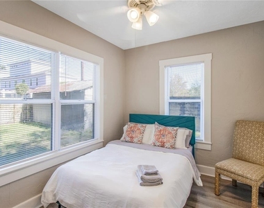 702 Nw 2nd Avenue - Photo Thumbnail 14