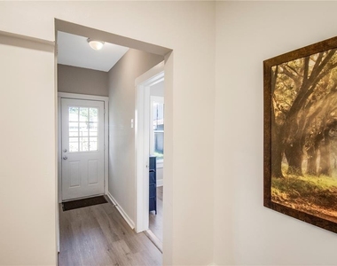 702 Nw 2nd Avenue - Photo Thumbnail 10