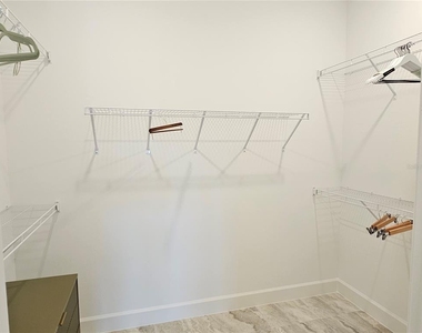 1595 Tavira Place - Photo Thumbnail 21