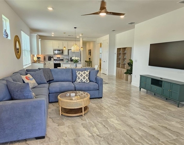 1595 Tavira Place - Photo Thumbnail 16
