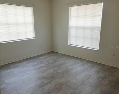 540 W Comstock Avenue - Photo Thumbnail 12