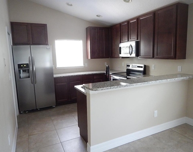 453 W Desoto Street - Photo Thumbnail 5