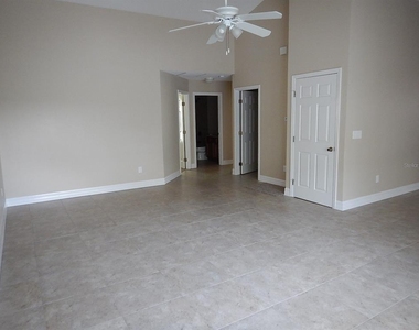 453 W Desoto Street - Photo Thumbnail 3