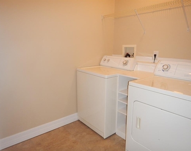 453 W Desoto Street - Photo Thumbnail 7