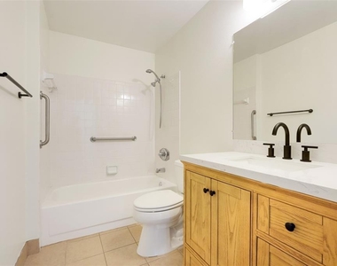 30024 Tavares Ridge Boulevard - Photo Thumbnail 21