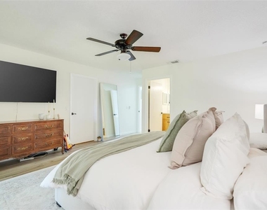 30024 Tavares Ridge Boulevard - Photo Thumbnail 15