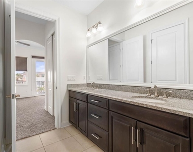 2703 Morning Light Court - Photo Thumbnail 36
