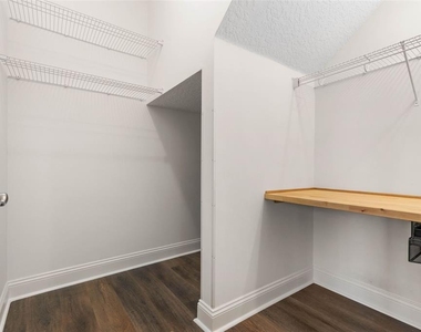 2703 Morning Light Court - Photo Thumbnail 52