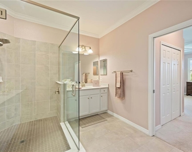 10817 Tarflower Drive - Photo Thumbnail 32