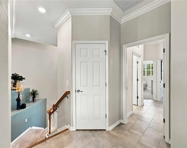 10817 Tarflower Drive - Photo Thumbnail 5