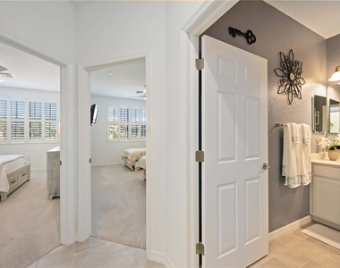 10817 Tarflower Drive - Photo Thumbnail 16