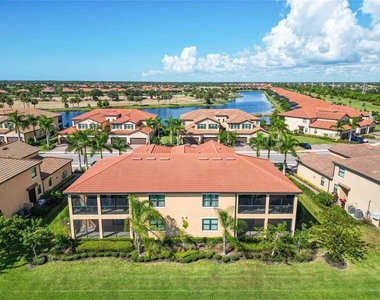 10817 Tarflower Drive - Photo Thumbnail 44