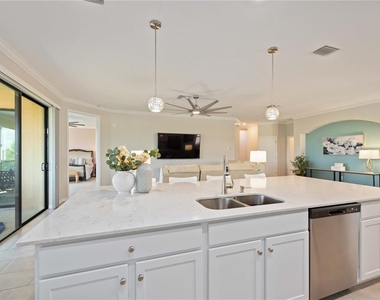 10817 Tarflower Drive - Photo Thumbnail 12