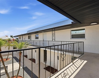 4460 Oakley Street - Photo Thumbnail 11