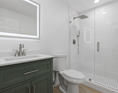 4460 Oakley Street - Photo Thumbnail 4