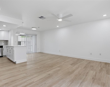 4460 Oakley Street - Photo Thumbnail 15