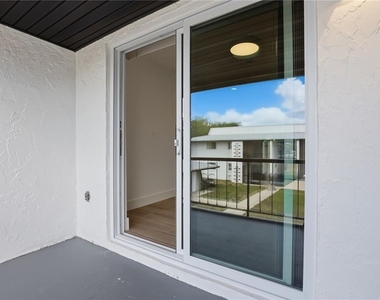 4460 Oakley Street - Photo Thumbnail 8