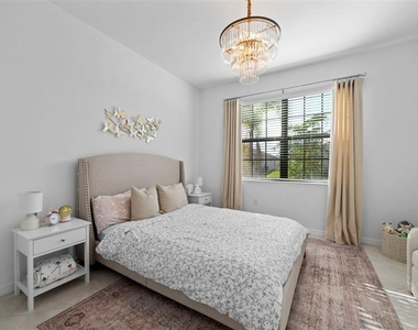 1889 Saddlewood Cir - Photo Thumbnail 16