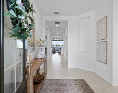 1889 Saddlewood Cir - Photo Thumbnail 2