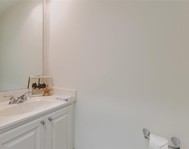 1564 Napoli Drive W - Photo Thumbnail 25