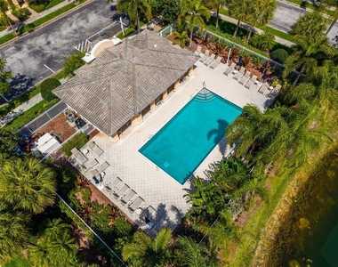 1564 Napoli Drive W - Photo Thumbnail 32
