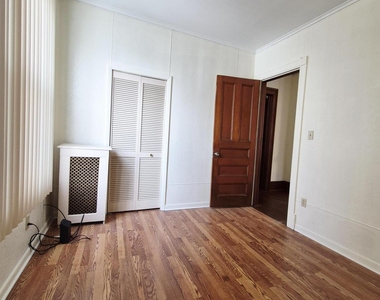 109 Salem Avenue - Photo Thumbnail 13