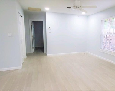 2541 Floyd Street - Photo Thumbnail 1