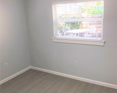 2541 Floyd Street - Photo Thumbnail 11