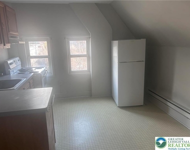 146 W Broad Street - Photo Thumbnail 1