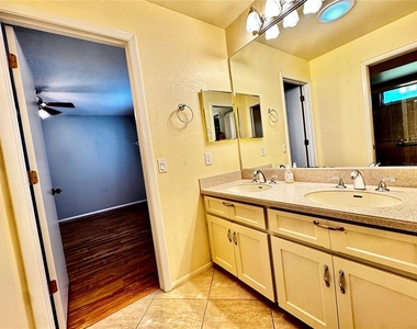 3601 Garden Lakes Clenet - Photo Thumbnail 15