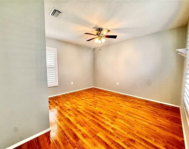 3601 Garden Lakes Clenet - Photo Thumbnail 11