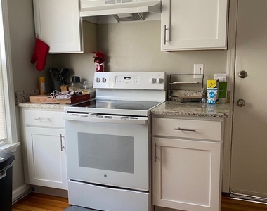 407 West Street - Photo Thumbnail 10