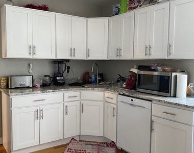 407 West Street - Photo Thumbnail 9
