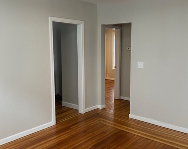 407 West Street - Photo Thumbnail 4