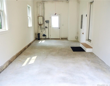 70 Seminary Street - Photo Thumbnail 22