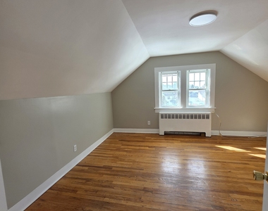 396 Main Street - Photo Thumbnail 5