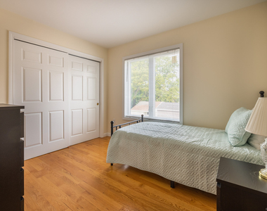 916 Reef Road - Photo Thumbnail 16