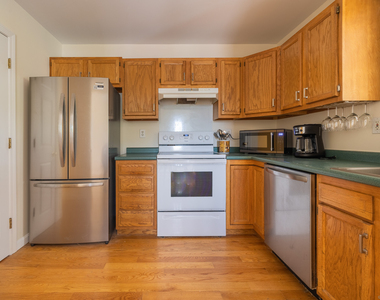 916 Reef Road - Photo Thumbnail 14