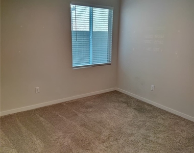 6614 Palmer Crest Street - Photo Thumbnail 9